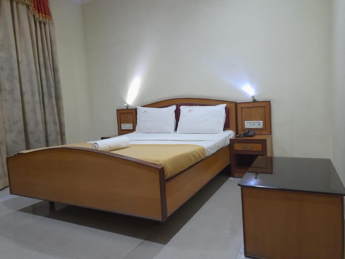 Dp Oberoi Residency Hotel Kochi Exterior foto