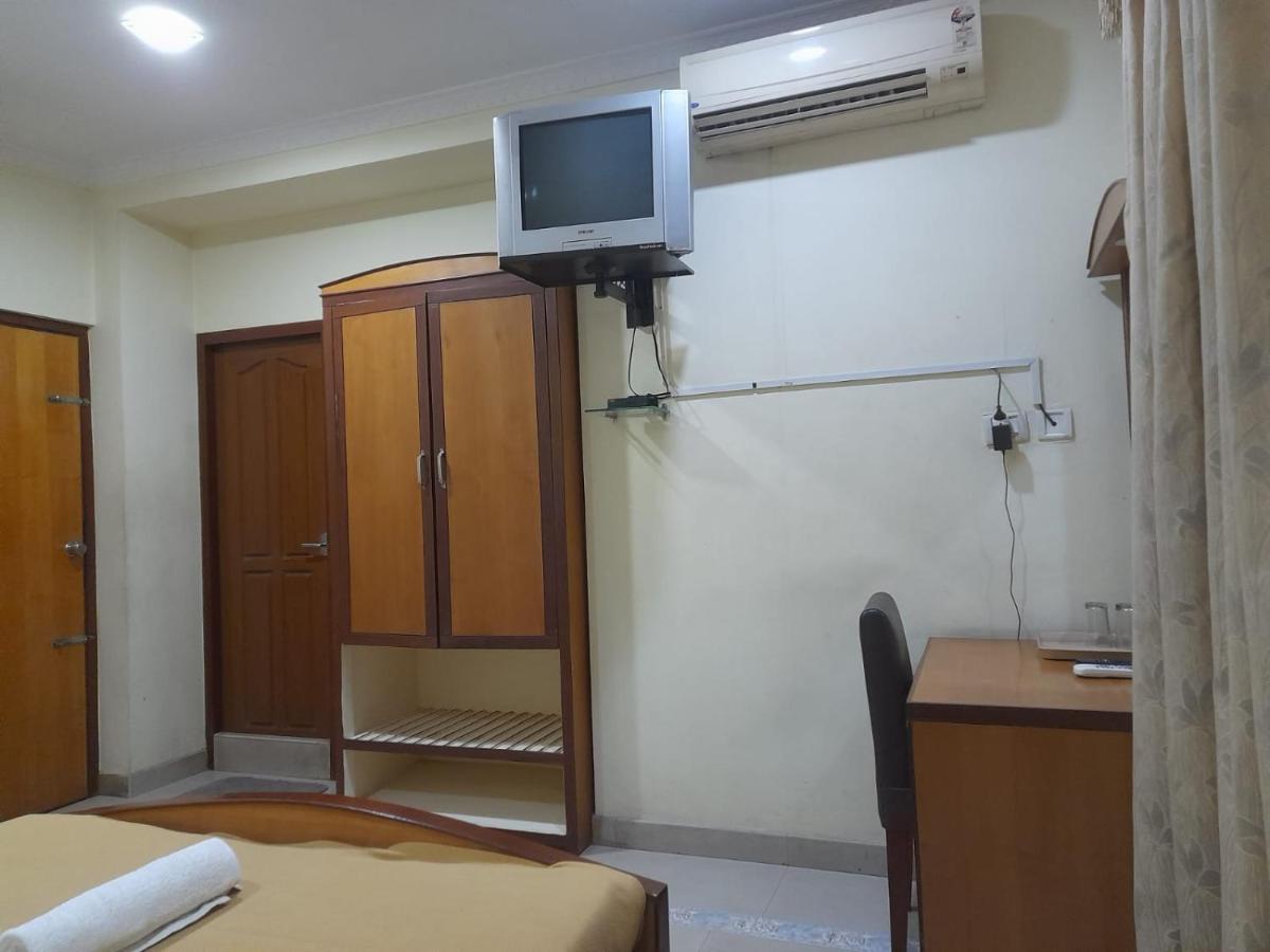 Dp Oberoi Residency Hotel Kochi Exterior foto