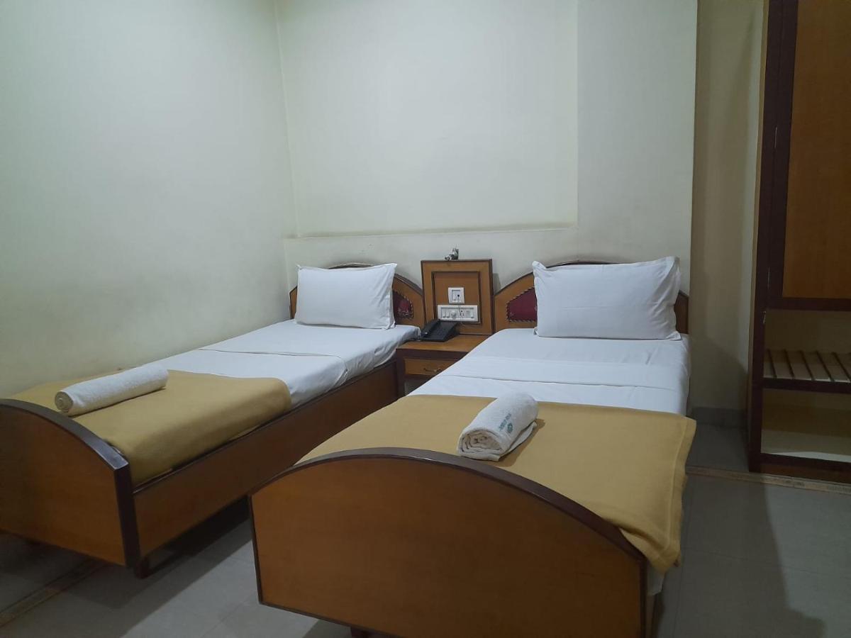 Dp Oberoi Residency Hotel Kochi Exterior foto